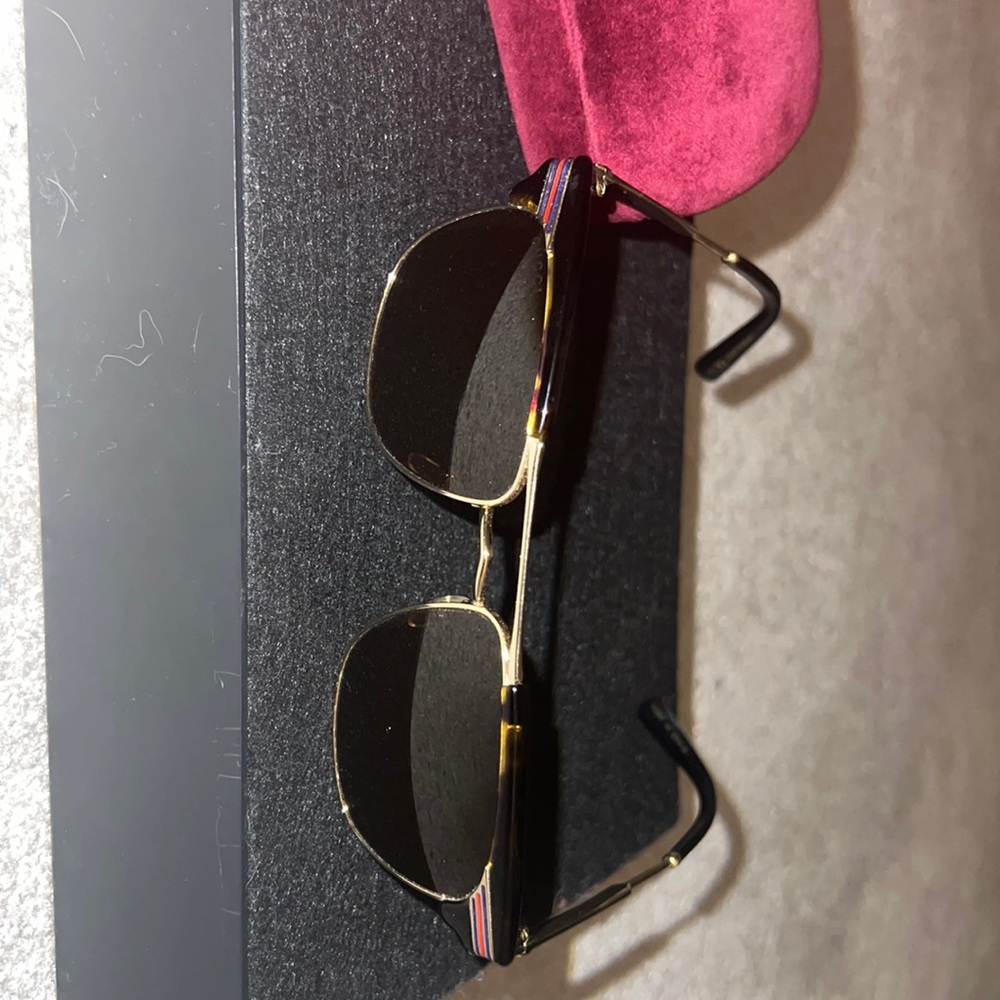 Men Gucci sunglasses